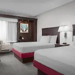 Hampton Inn & Suites Omaha-Downtown